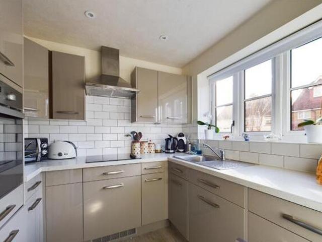 House for sale in Oad Street, Kent
