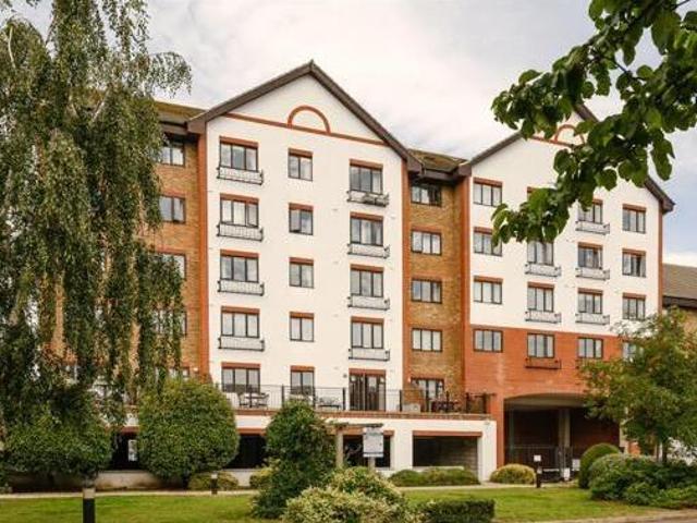 House for sale in Kingston Upon Thames, Greater London