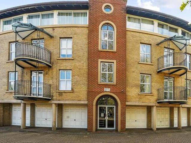 House for sale in Barton Stacey, Hampshire