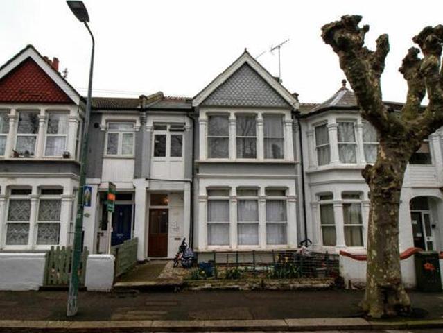House for sale in Southend-on-Sea, Alton Barnes