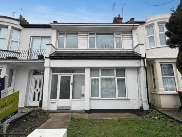 Apartment for sale in Kursaal Estate, Alton Barnes