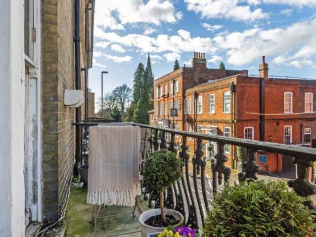 Apartment for sale in Hampshire