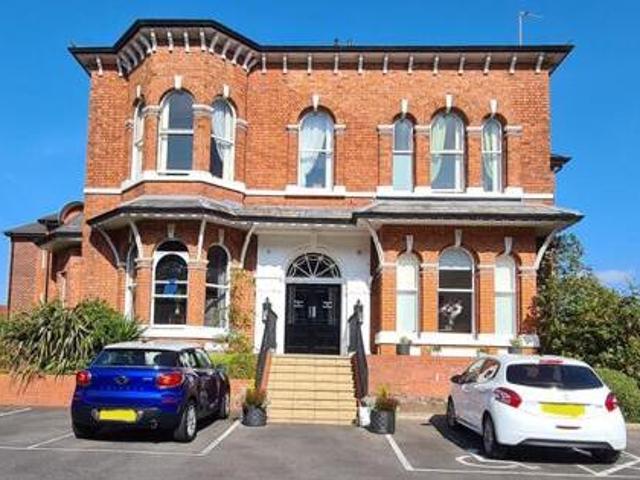 House for sale in Southport