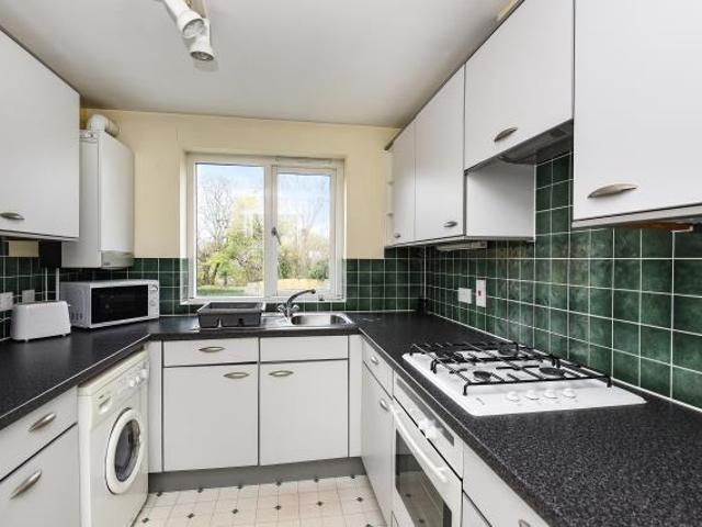 Apartment for sale in The Slade, Oxfordshire