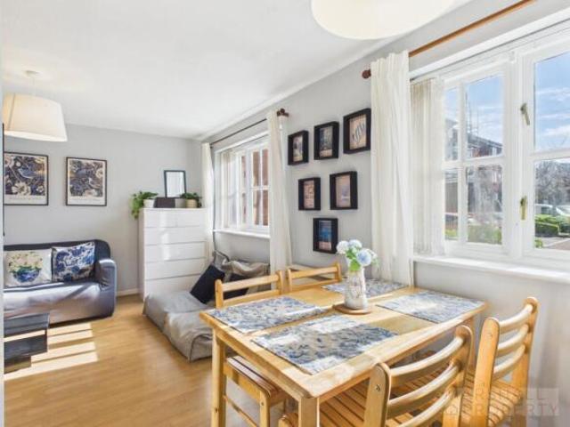 Apartment for sale in Calderstones