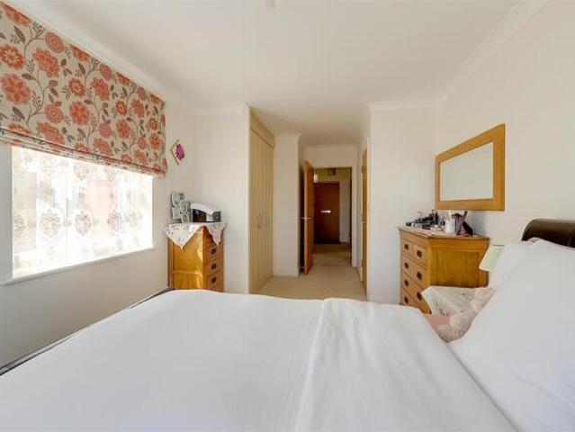 Apartment for sale in Worthing, West Sussex