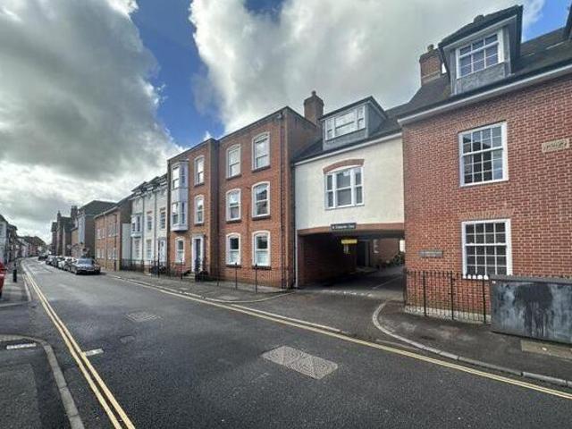 House for sale in Wyndham Park, Salisbury