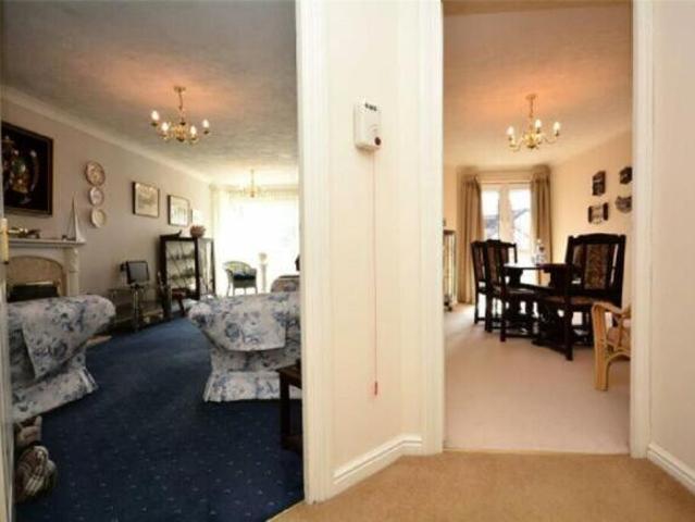 Apartment for sale in Roundhay, West Yorkshire