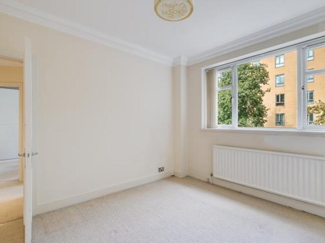 Apartment for sale in Greater London, England