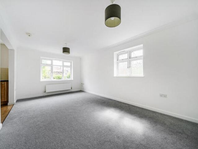 Apartment for sale in Sandown Park, Kent