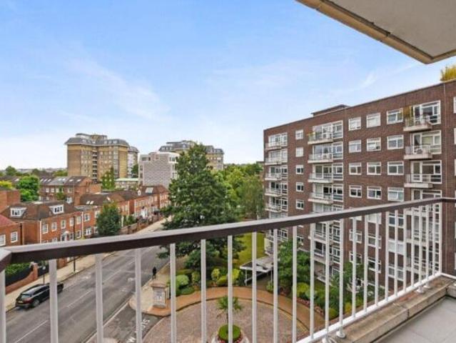 Apartment for sale in Greater London
