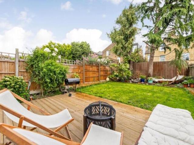 Apartment for sale in West Norwood, Greater London
