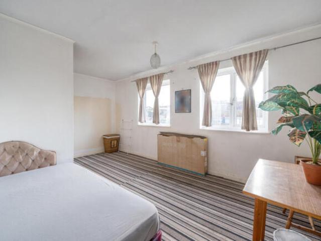 Apartment for sale in Gloucester, Gloucestershire