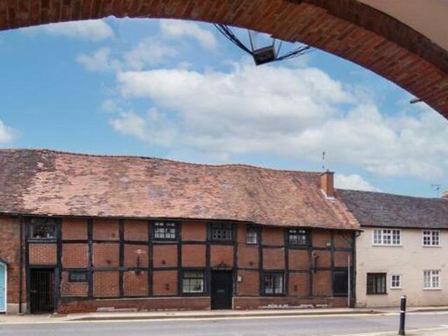 House for sale in Green Close, Warwickshire