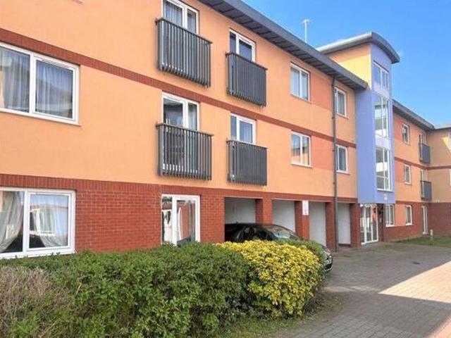 House for sale in Gloucester, Gloucestershire