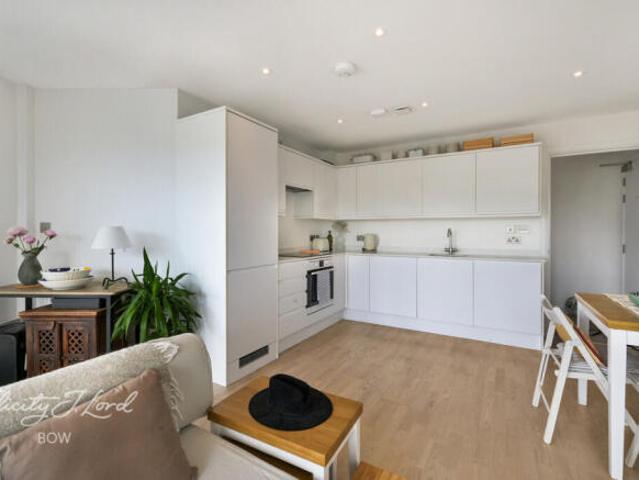 Apartment for sale in Church End, Greater London