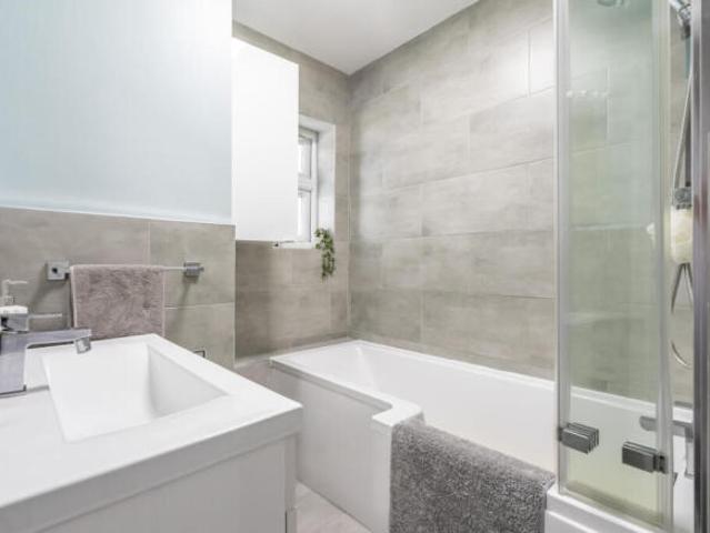 Apartment for sale in Foxwood, York