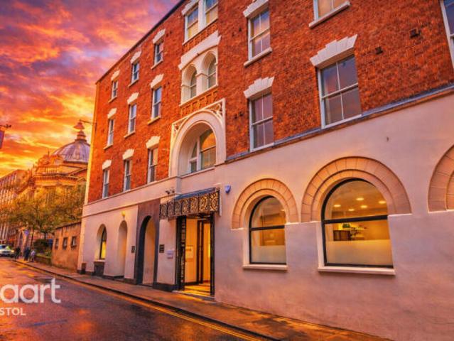 Apartment for sale in Bristol, West of England