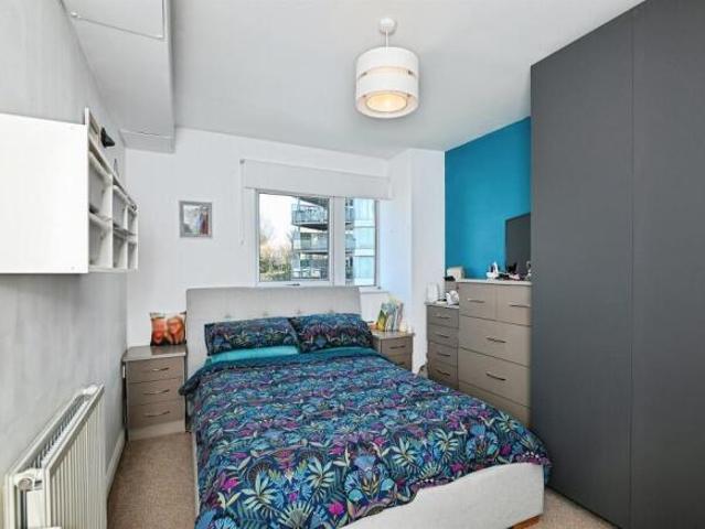 Apartment for sale in Midway, Kent
