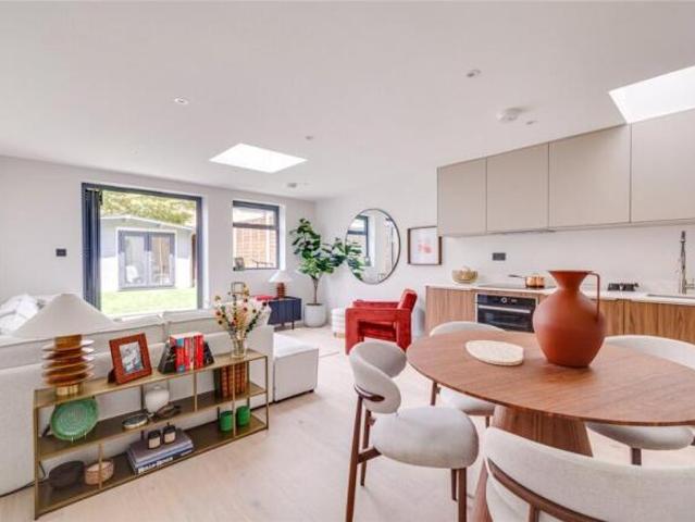 Apartment for sale in Cat Hill