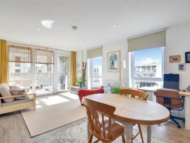 Apartment for sale in Bolton Low Houses, Hampshire