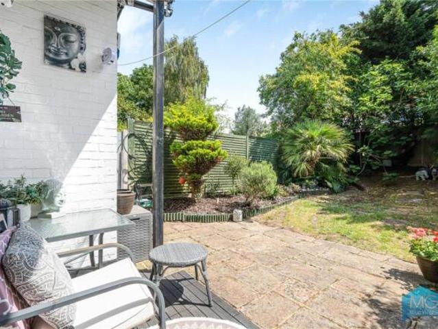Apartment for sale in Finchley, Greater London