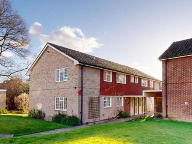 House for sale in Little Stanmore, Greater London