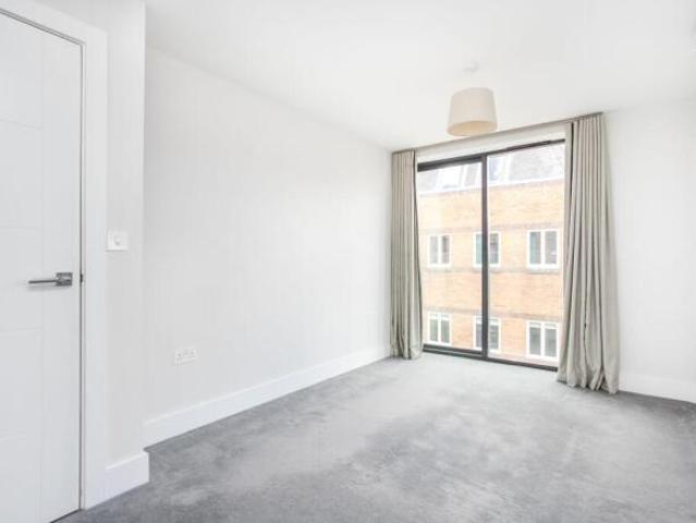 Apartment for sale in Ash, Kent