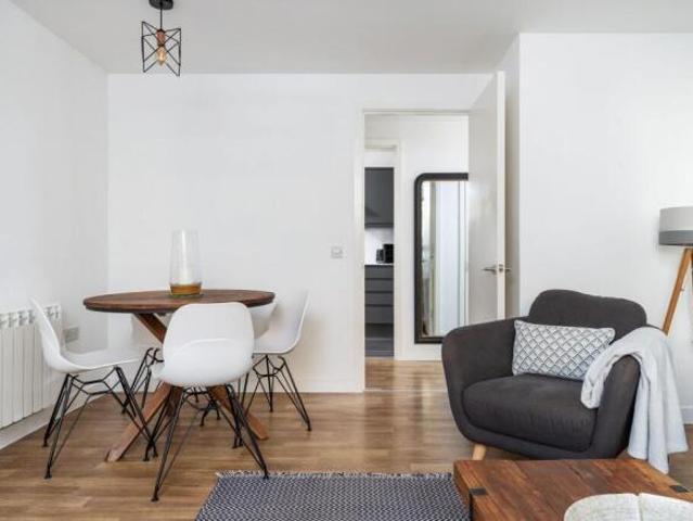 Apartment for sale in Hampshire