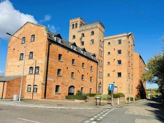 House for sale in Alverton, East Midlands