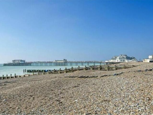 Apartment for sale in Worthing, West Sussex