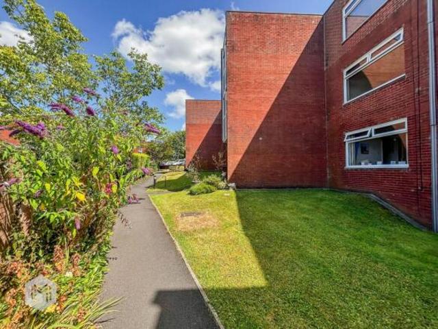 Apartment for sale in Horwich, Bolton