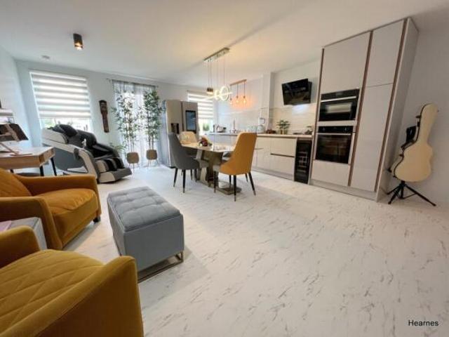 Apartment for sale in Poole