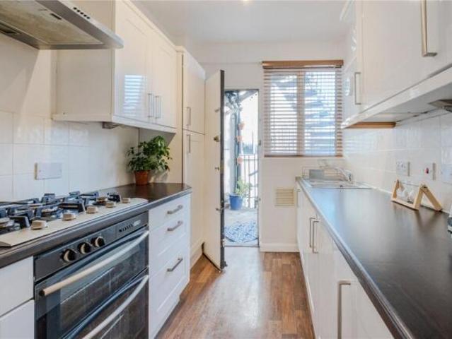 Apartment for sale in Streatham, Greater London