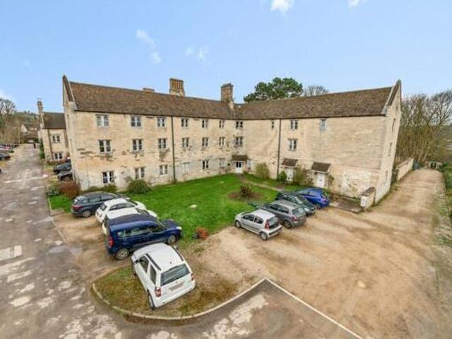 House for sale in Thrupp, School House