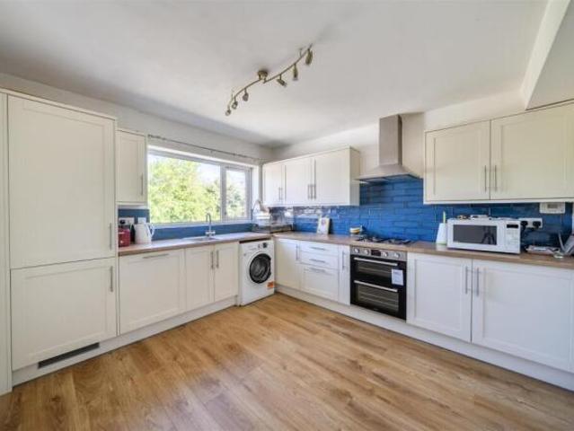 Apartment for sale in Batchworth, Hertfordshire