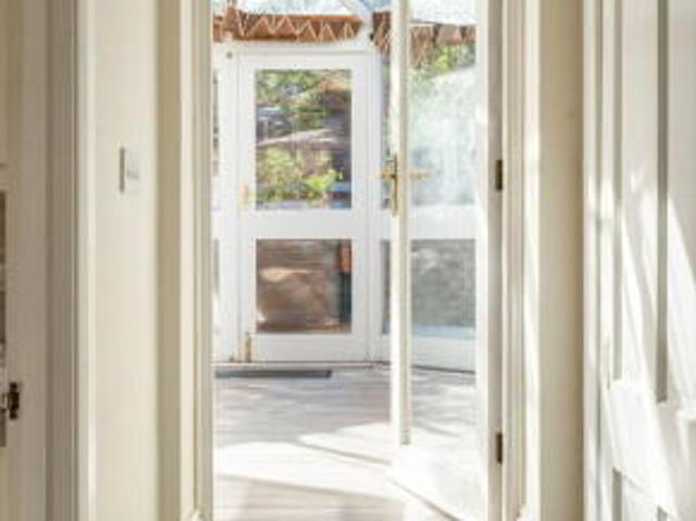 Apartment for sale in Westborough, Surrey