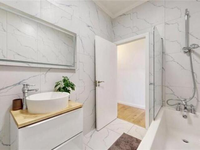 Apartment for sale in South Hackney, Greater London