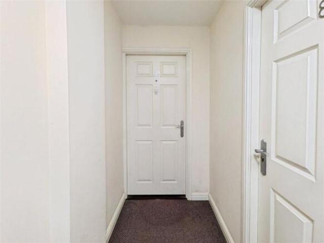Apartment for sale in Goldthorn Hill, West Midlands