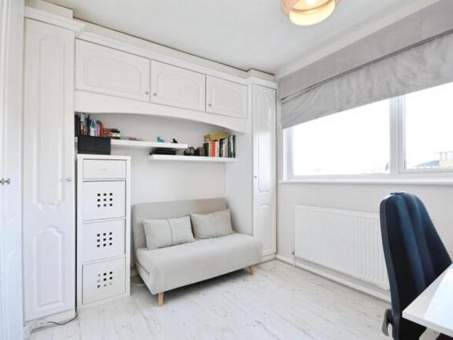Apartment for sale in Brook Street, Navestock Side