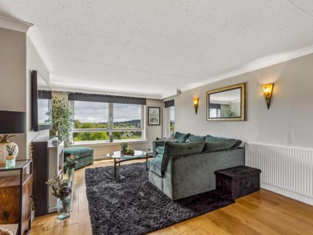 Apartment for sale in Pollokshields, Scotland