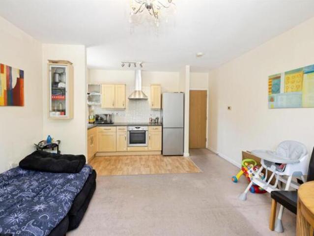 Apartment for sale in North Watford, Hertfordshire