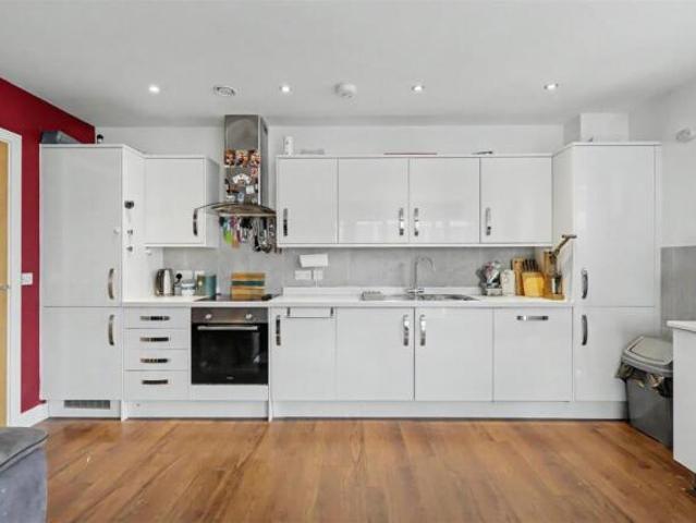 Apartment for sale in Worthing, West Sussex