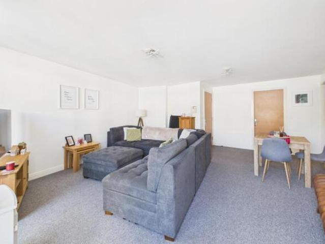 Apartment for sale in Woodseats, South Yorkshire