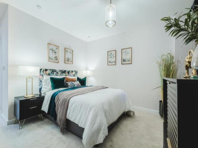 Apartment for sale in Swindon