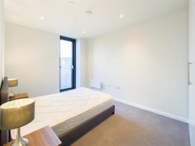 Apartment for sale in M4 Van Centre, Liddington