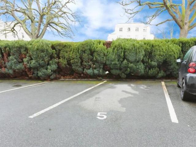 Apartment for sale in Golden Valley, Gloucestershire
