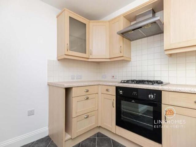 Apartment for sale in Poole