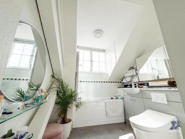 Apartment for sale in Portsea, City Of Portsmouth