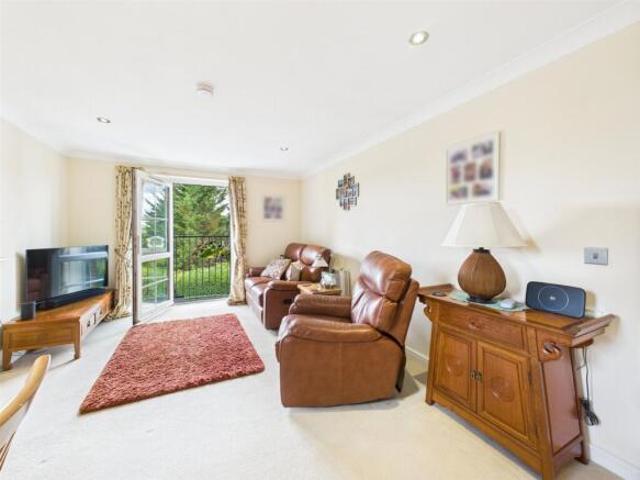 Apartment for sale in Gloucester, Gloucestershire